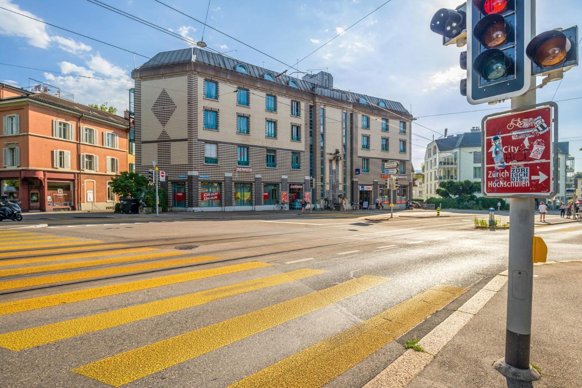 Spacious Central Apartments Hoting チューリッヒ エクステリア 写真